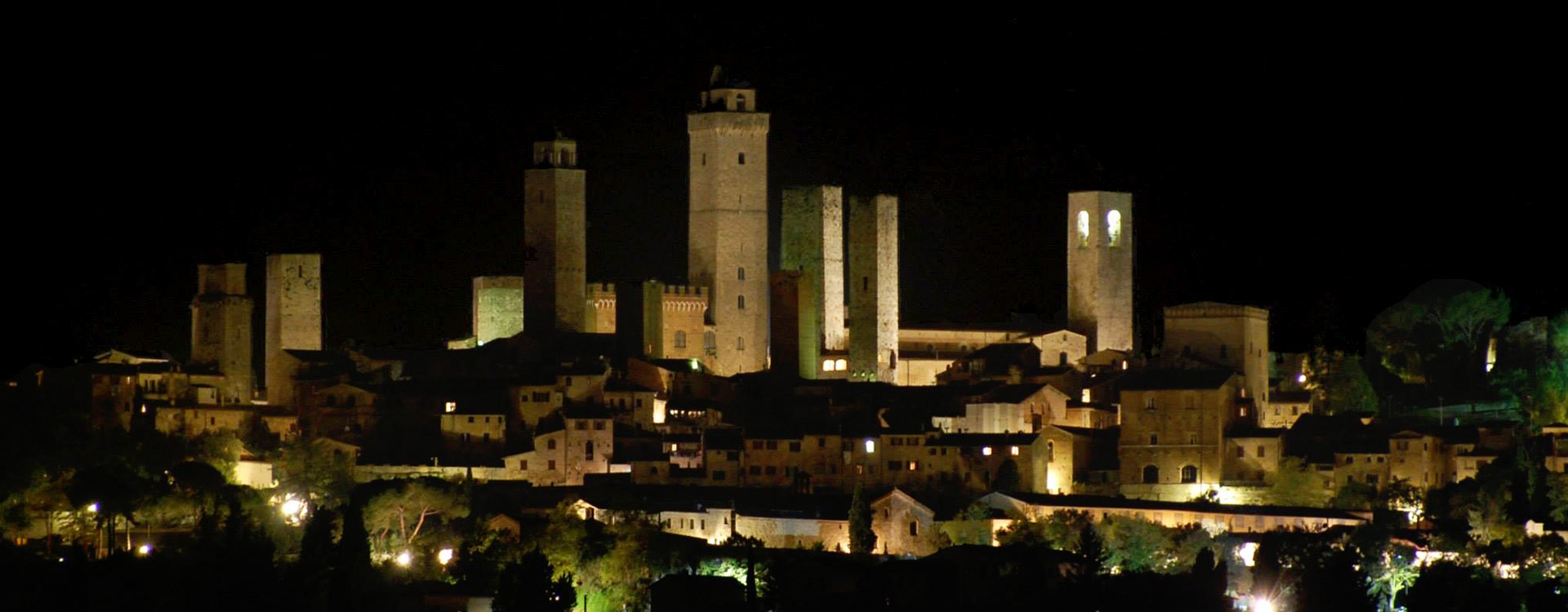San Gimignano vista notturna